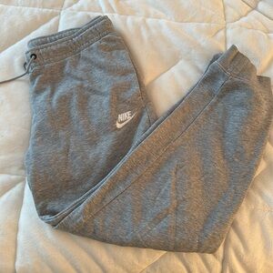 Nike sweatpants (Size M)
